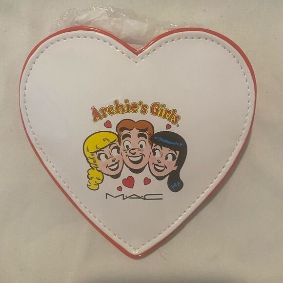 NIB MAC Archie’s Girls Young Hearts Mirror - Picture 2 of 6